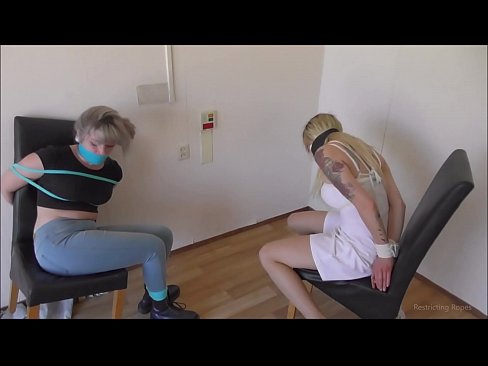 ❤️ Viciado / amarrado e amordaçado / donzela em apuros Porno em porno pt.porn-mate.ru