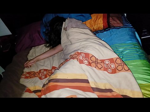 ❤️ Stepson berating a sua jovem madrasta enquanto ela dorme. Porno em porno pt.porn-mate.ru